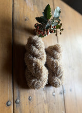 Load image into Gallery viewer, VARV - Persicum - September 2026 - #varvyarn - a twist on nutiden - boucle Swedish wool yarn