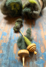 Load image into Gallery viewer, - Single drop - Blad - #honerocheirfiber - spin or felt