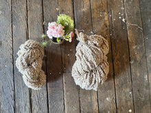 Load image into Gallery viewer, VARV - Enhörning  - Nov 2025 - #varvyarn - a twist on nutiden - boucle Swedish wool yarn