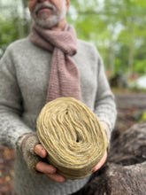 Load image into Gallery viewer, Nutiden - Härska - September Collection 2026 - #nutidenyarn - unspun Swedish wool yarn
