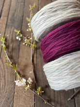 Load image into Gallery viewer, Nutiden - TUVA ( birthday blend ) May collection - (unspun yarn - ospunnet garn) - Swedish wool