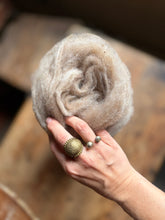 Load image into Gallery viewer, BLENDA #honerocheirfiber (from Morgonstund har guld i mun)