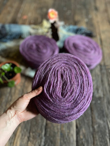 Nutiden - POMONA - (unspun yarn - ospunnet garn) - Swedish wool