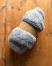 Load image into Gallery viewer, DESIRÉE #honerocheirfiber (from Dina färger var blå)
