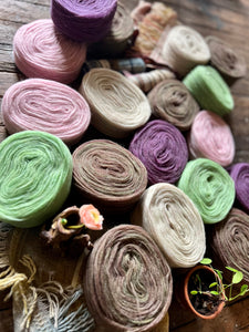 Nutiden - KRONBLAD - (unspun yarn - ospunnet garn) - Swedish wool