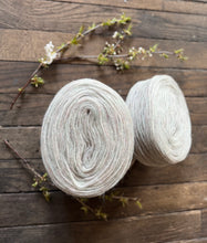 Load image into Gallery viewer, Nutiden - TUVA ( birthday blend ) May collection - (unspun yarn - ospunnet garn) - Swedish wool