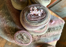 Load image into Gallery viewer, Nutiden - Birthday blend Pyssling - May 2026 - #nutidenyarn - unspun Swedish wool yarn
