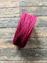 Load image into Gallery viewer, Nutiden - PÅ STÅENDE FOT  - February Collection 2026 - #nutidenyarn - unspun Swedish wool yarn