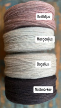 Load image into Gallery viewer, Nutiden - (DAGS)LJUS anno 2024 - (unspun yarn - ospunnet garn) - Swedish wool