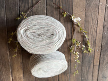 Load image into Gallery viewer, Nutiden - TUVA ( birthday blend ) May collection - (unspun yarn - ospunnet garn) - Swedish wool