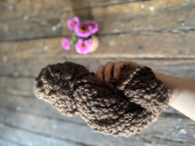Load image into Gallery viewer, VARV - Synlig - Nov 2025 - #varvyarn - a twist on nutiden - boucle Swedish wool yarn