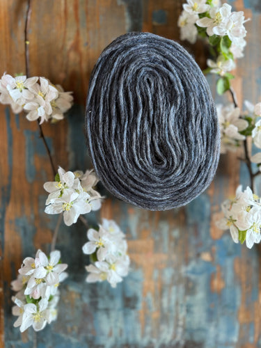 Nutiden - OVÄDER - (unspun yarn - ospunnet garn) - Swedish wool