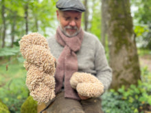 Load image into Gallery viewer, VARV - Persicum - September 2026 - #varvyarn - a twist on nutiden - boucle Swedish wool yarn