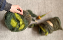 Load image into Gallery viewer, - Single drop - Blad - #honerocheirfiber - spin or felt