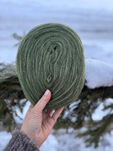 Load image into Gallery viewer, Nutiden - ANAR UGGLOR I MOSSEN - February collection 226 - #nutidenyarn - unspun Swedish wool yarn0