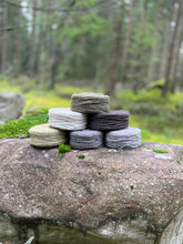 Load image into Gallery viewer, Nutiden - TRIPP - (unspun yarn - ospunnet garn) - Swedish wool