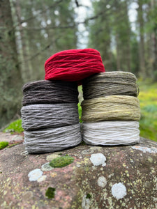 Nutiden - TRIPP - (unspun yarn - ospunnet garn) - Swedish wool