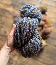 Load image into Gallery viewer, VARV - ÖNSKEBRUN - Nov 2025 - #varvyarn - a twist on nutiden - boucle Swedish wool yarn