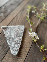 Load image into Gallery viewer, Nutiden - TUVA ( birthday blend ) May collection - (unspun yarn - ospunnet garn) - Swedish wool