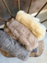 Load image into Gallery viewer, - Single drop - Morgonstund har guld i mun - #honerocheirfiber