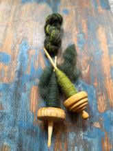 Load image into Gallery viewer, - Single drop - Blad - #honerocheirfiber - spin or felt