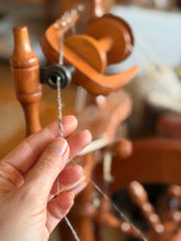 Load image into Gallery viewer, - Single drop - #honerocheirFIBER - 100% Värmlands wool - 120 g