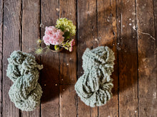 Load image into Gallery viewer, VARV - Enhörnings HOV - Nov 2025 - #varvyarn - a twist on nutiden - boucle Swedish wool yarn