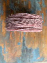 Load image into Gallery viewer, Nutiden - (KVÄLLS)LJUS anno 2024 - (unspun yarn - ospunnet garn) - Swedish wool