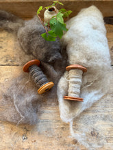 Load image into Gallery viewer, - Single drop - #honerocheirFIBER - 100% Värmlands wool - 120 g