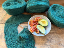 Load image into Gallery viewer, Nutiden - DRA PÅ TRISSOR - March Collection 2026 - #nutidenyarn - unspun Swedish wool yarn