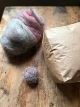 Load image into Gallery viewer, - Single drop - sample bag : GRÅ/grey alpacka mix - #honerocheirfiber