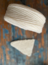 Load image into Gallery viewer, Nutiden - ARVID - natur - January 2025 - #nutidenyarn - unspun Swedish wool yarn