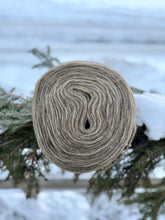 Load image into Gallery viewer, Nutiden - PÅ RAK ARM  - February Collection 2026 - #nutidenyarn - unspun Swedish wool yarn