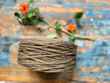 Load image into Gallery viewer, Single drop - EKIVOK - #nutidenyarn - unspun Swedish wool yarn