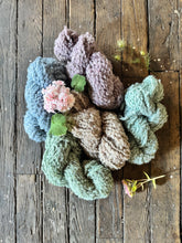 Load image into Gallery viewer, VARV - Enhörnings MAN - Nov 2025 - #varvyarn - a twist on nutiden - boucle Swedish wool yarn