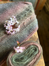 Load image into Gallery viewer, Nutiden - Birthday blend Pyssling - May 2026 - #nutidenyarn - unspun Swedish wool yarn