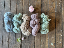 Load image into Gallery viewer, VARV - Enhörnings MAN - Nov 2025 - #varvyarn - a twist on nutiden - boucle Swedish wool yarn