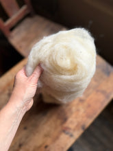 Load image into Gallery viewer, VILHELMINA #honerocheirfiber (from Morgonstund har guld i mun)