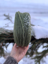 Load image into Gallery viewer, Nutiden - ANAR UGGLOR I MOSSEN - February collection 226 - #nutidenyarn - unspun Swedish wool yarn0