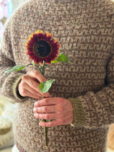 Load image into Gallery viewer, Nutiden - Värma - September Collection 2026 - #nutidenyarn - unspun Swedish wool yarn