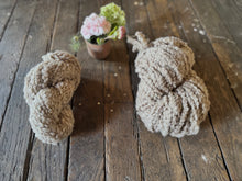 Load image into Gallery viewer, VARV - Enhörning  - Nov 2025 - #varvyarn - a twist on nutiden - boucle Swedish wool yarn