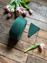 Load image into Gallery viewer, Nutiden - DRA PÅ TRISSOR - March Collection 2026 - #nutidenyarn - unspun Swedish wool yarn