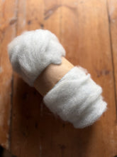 Load image into Gallery viewer, MAJKEN #honerocheirfiber (from Dina färger var blå)