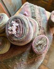 Load image into Gallery viewer, Nutiden - Birthday blend Pyssling - May 2026 - #nutidenyarn - unspun Swedish wool yarn