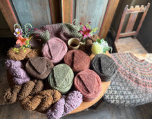 Load image into Gallery viewer, Nutiden - Skumrasket - August Collection 2026 - #nutidenyarn - unspun Swedish wool yarn