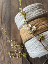 Load image into Gallery viewer, Nutiden - TUVA ( birthday blend ) May collection - (unspun yarn - ospunnet garn) - Swedish wool