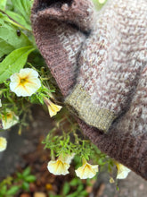 Load image into Gallery viewer, Nutiden - Solsten - September Collection 2026 - #nutidenyarn - unspun Swedish wool yarn