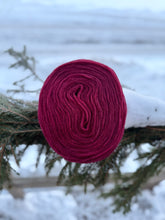 Load image into Gallery viewer, Nutiden - PÅ STÅENDE FOT  - February Collection 2026 - #nutidenyarn - unspun Swedish wool yarn