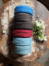 Load image into Gallery viewer, Nutiden - Röda havet- June Collection 2026 - #nutidenyarn - unspun Swedish wool yarn