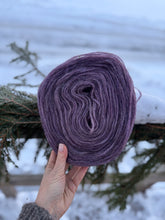 Load image into Gallery viewer, Nutiden - DET FINA I KRÅKSÅNGEN  - February Collection 2026 - #nutidenyarn - unspun Swedish wool yarn